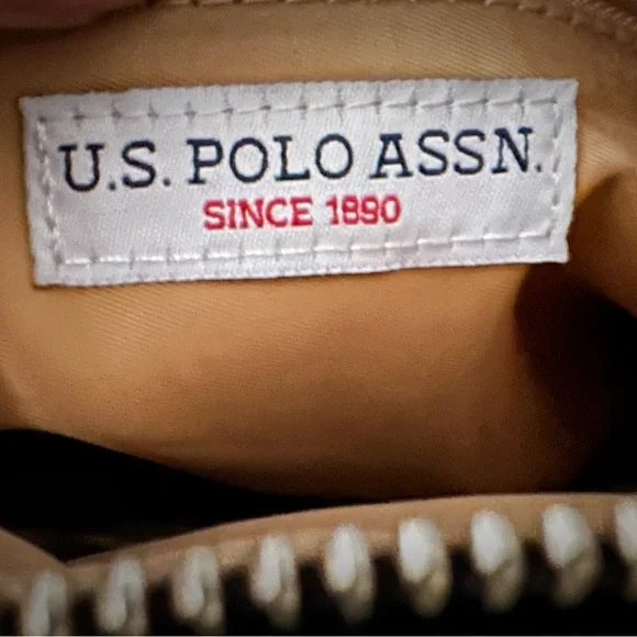 Vintage U.S. Polo Assn.Tan Interior crossbody purse - Picture 3 of 16
